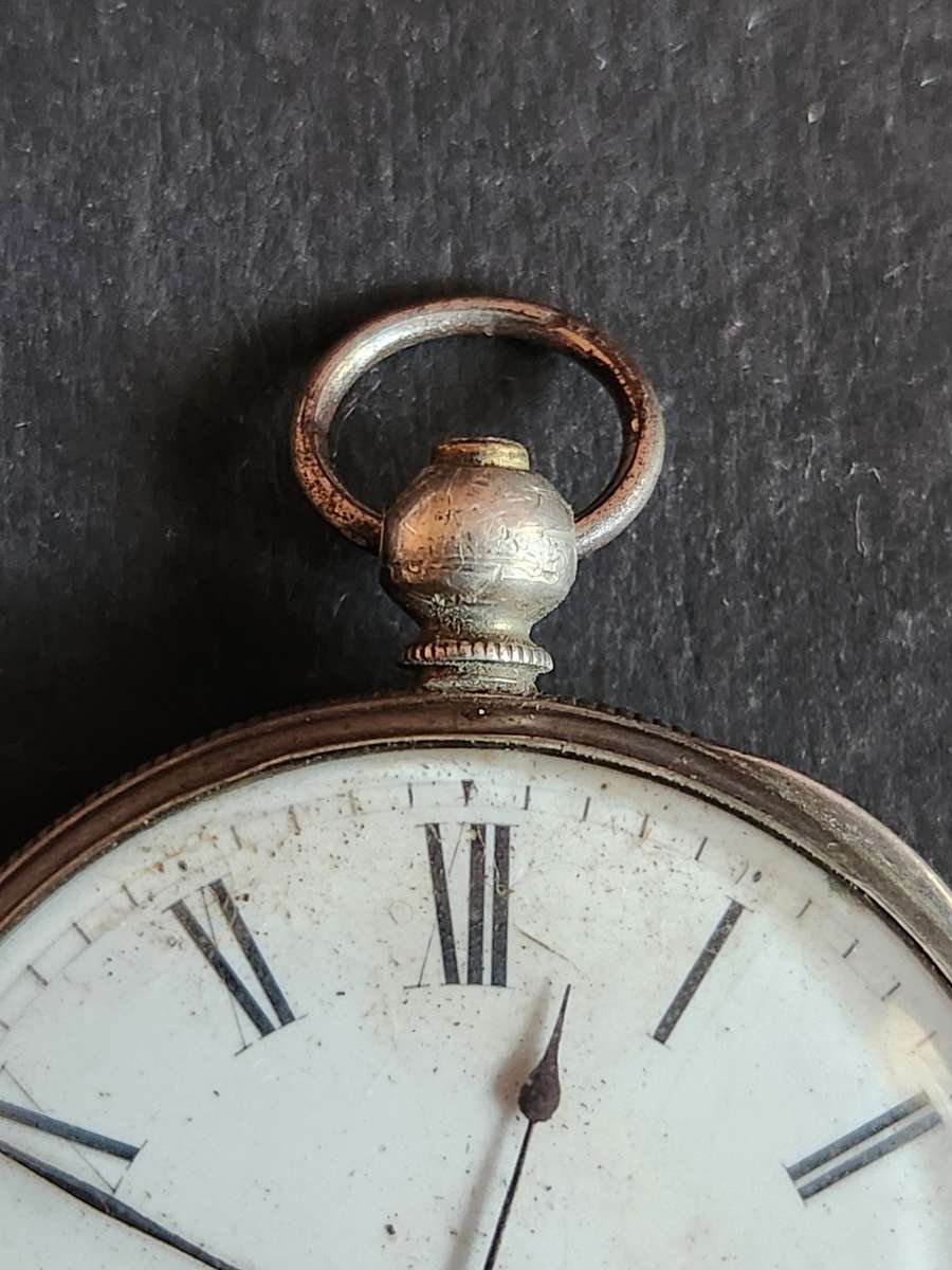 Vintage Fine Silver Pocket Watch with original glass total weight 45.29g (not working) 39mm x 39mm