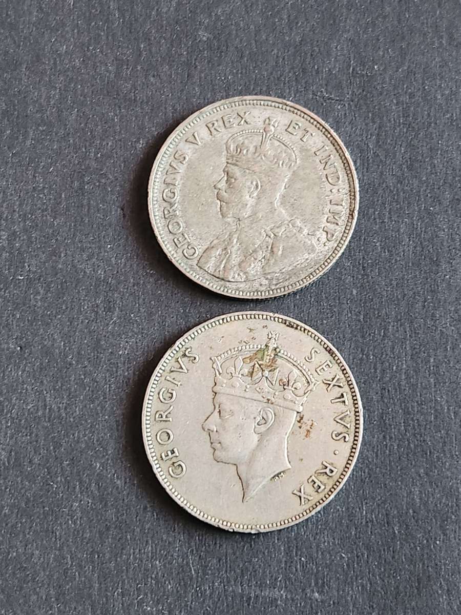 2 x East Africa 1 Shillings 1924/1949 - as per photograph