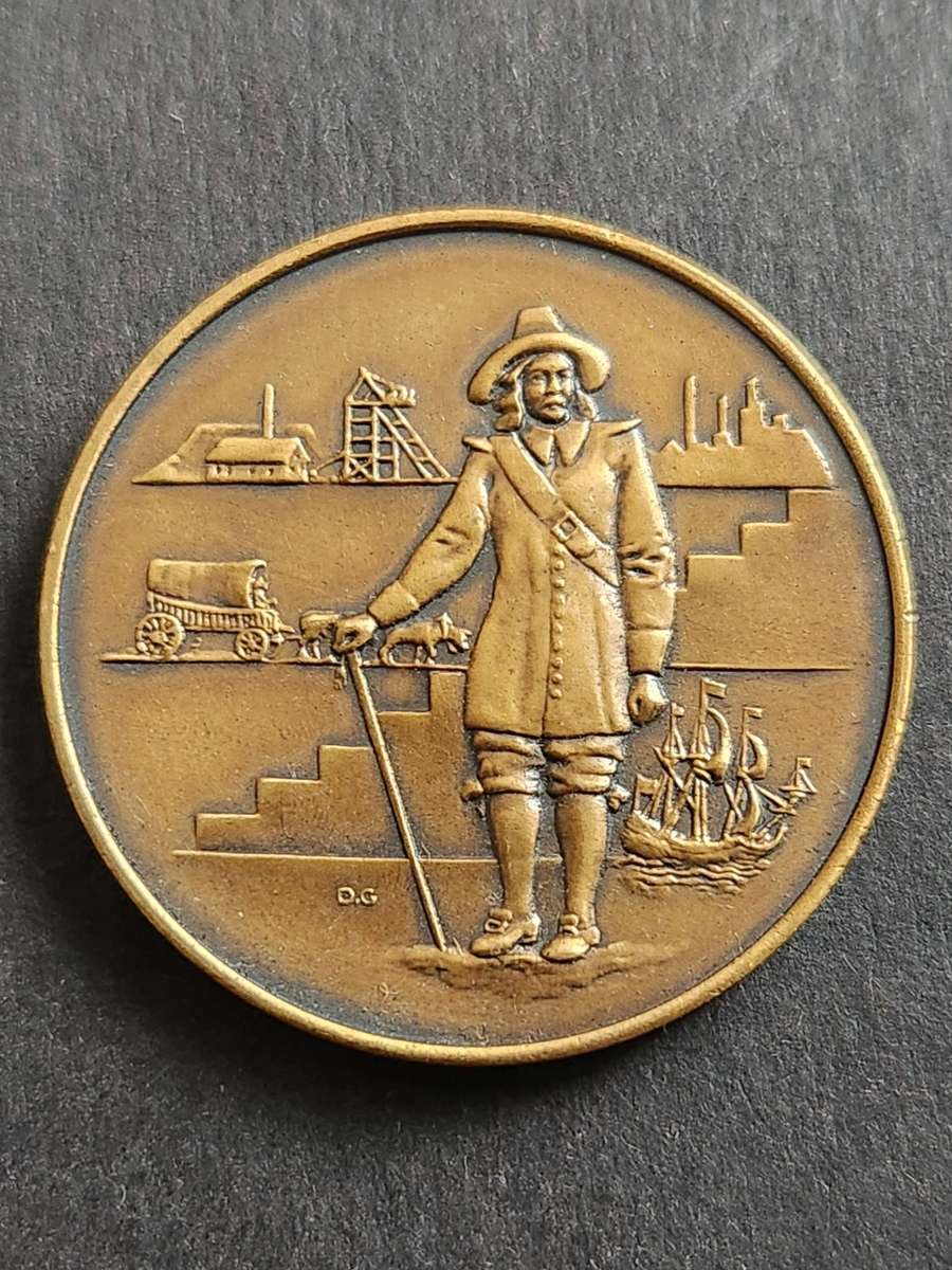 Bronze Medallion to Commemorate the Tercentenary of Jan Van Riebeeck 6 April 1952 - as per photograp