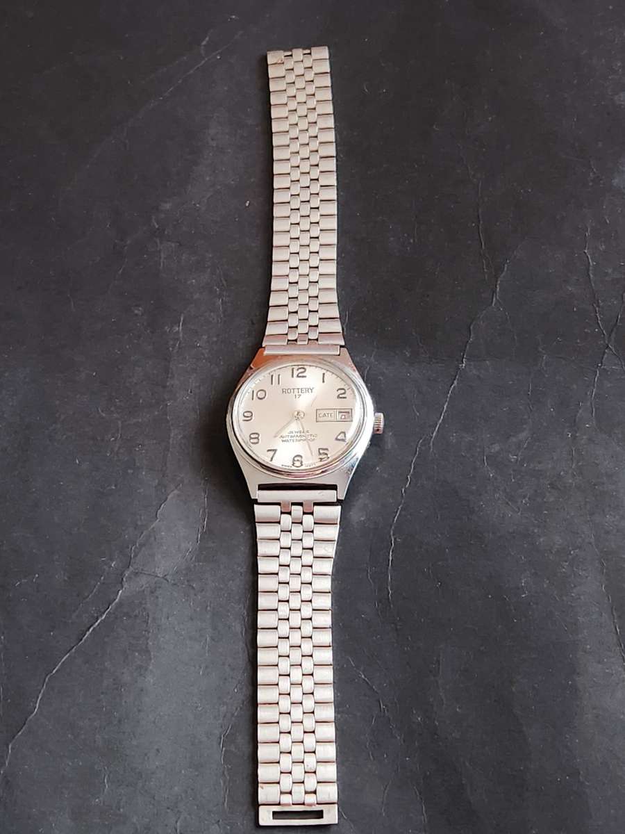 Vintage Rottery 17 Jewels Men`s Wrist Watch (not working) sold as is