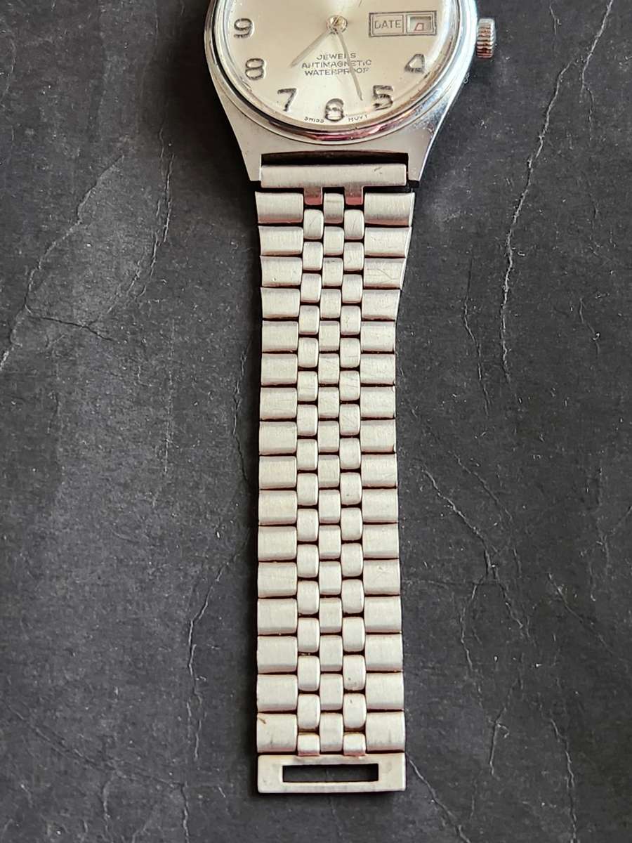 Vintage Rottery 17 Jewels Men`s Wrist Watch (not working) sold as is