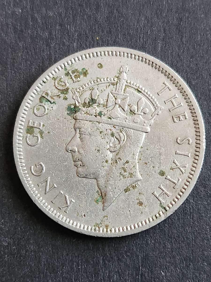 Southern Rhodesia 2 Shillings 1950 - as per photograph