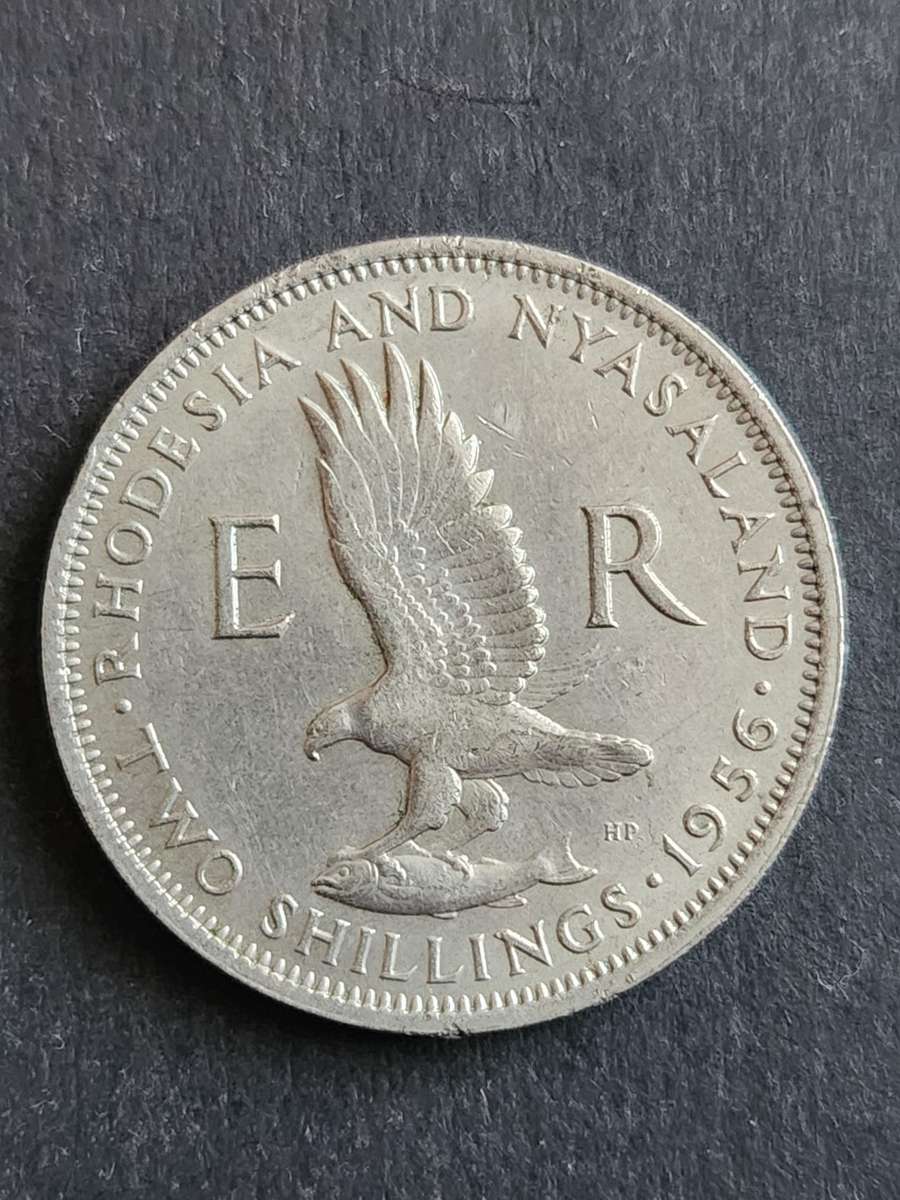 Rhodesia and Nysaland 2 Shillings 1956 - as per photograph