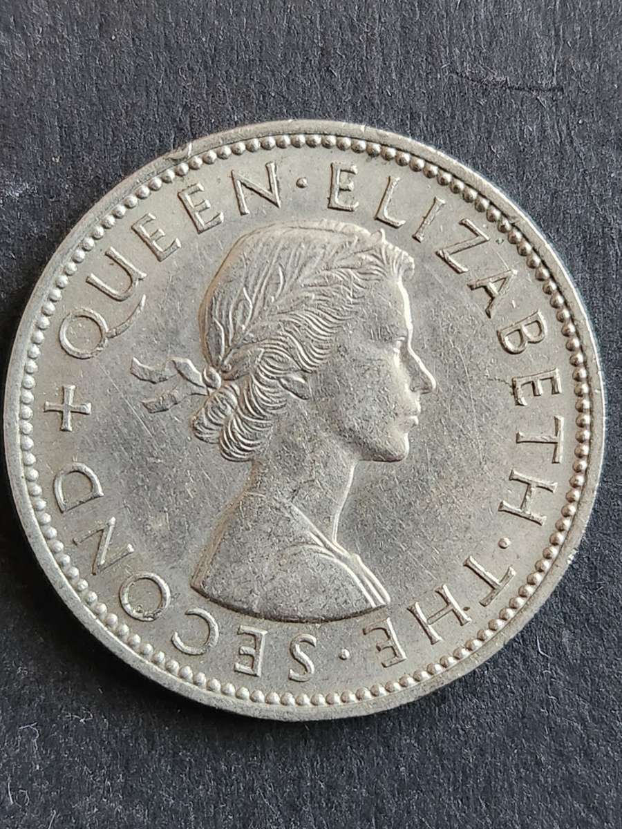 Rhodesia and Nysaland 2 Shillings 1956 - as per photograph