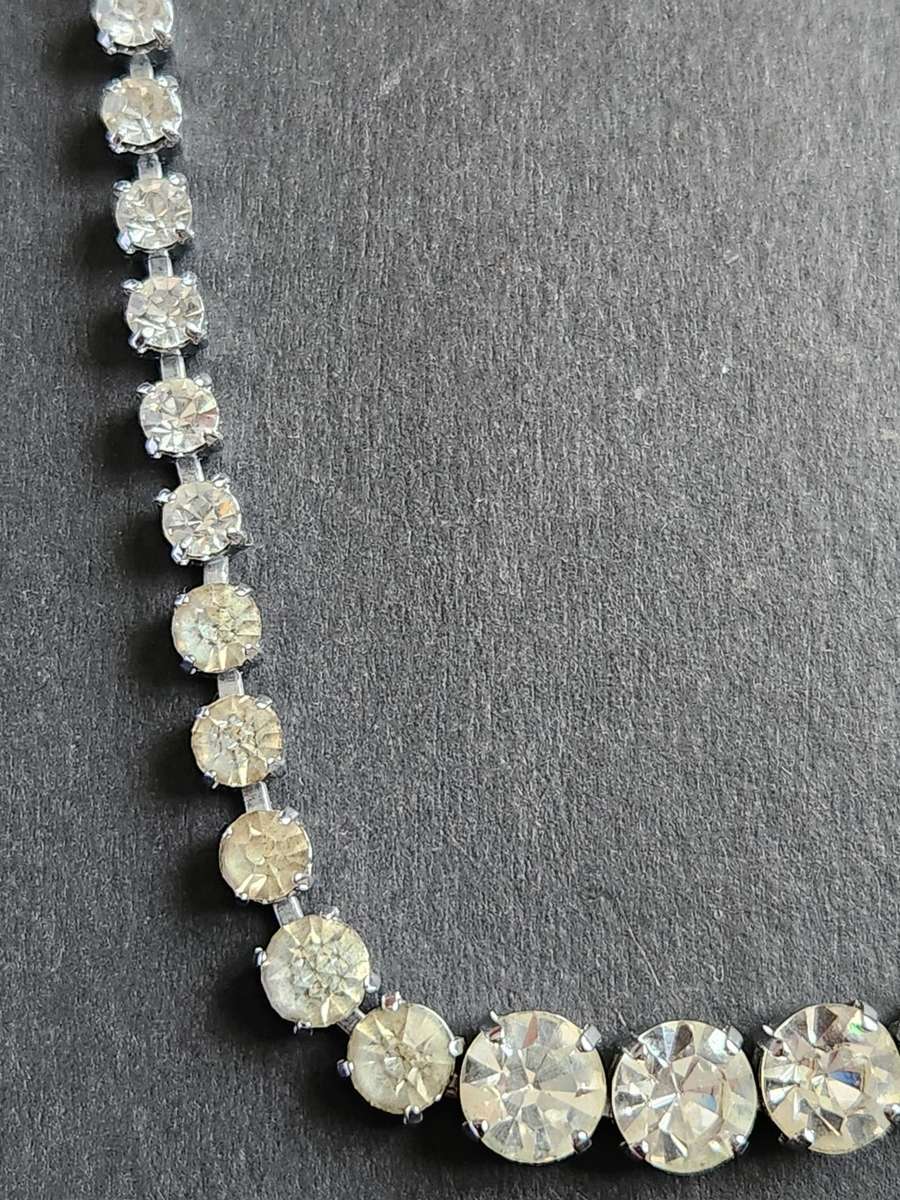 Vintage Glitzy Round Crystal Rhinestone Runaway Necklace - as per photograph