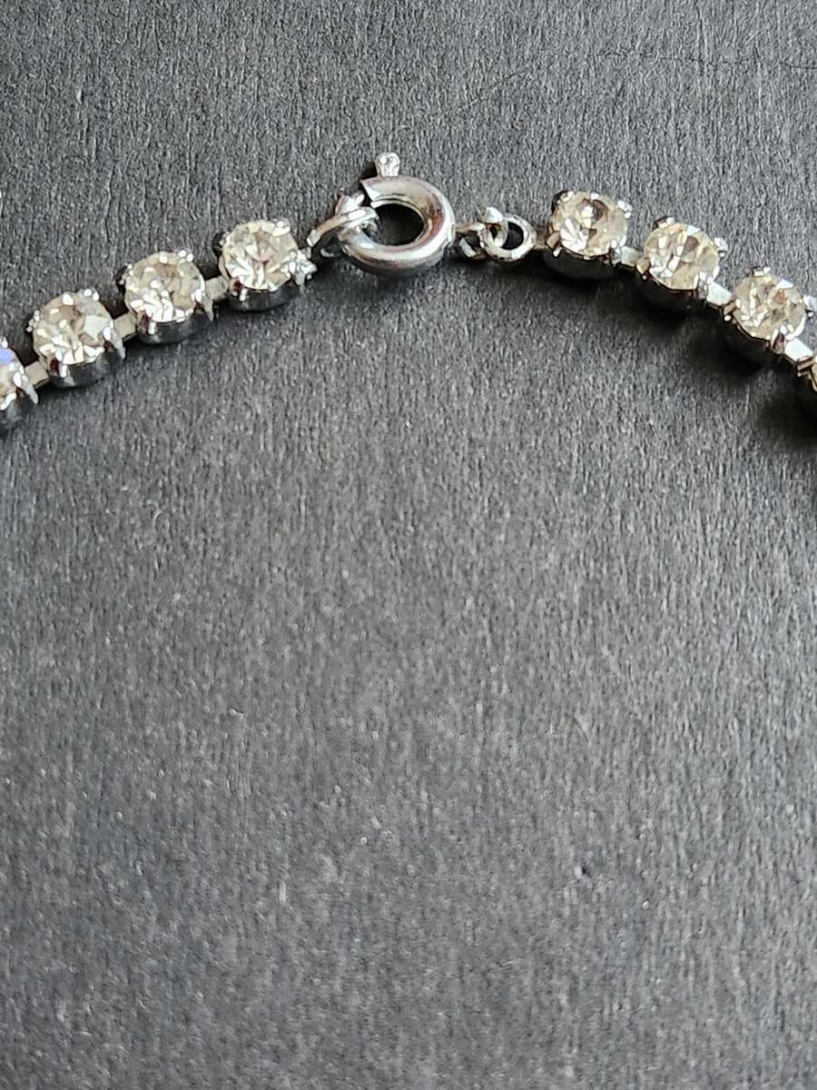 Vintage Glitzy Round Crystal Rhinestone Runaway Necklace - as per photograph