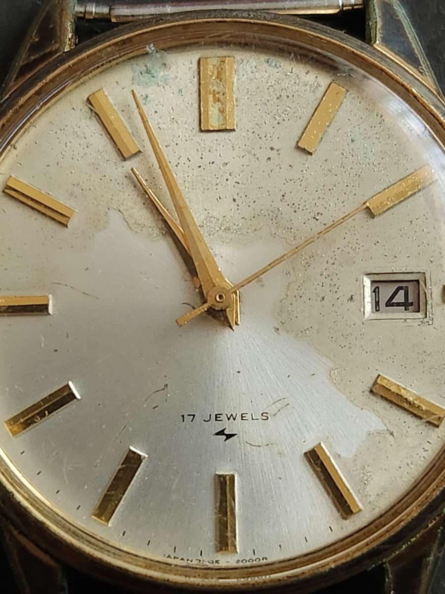 Vintage Seiko 7005A 17 Jewels Men`s Wrist Watch runs/stops - needs a service - as per photograph