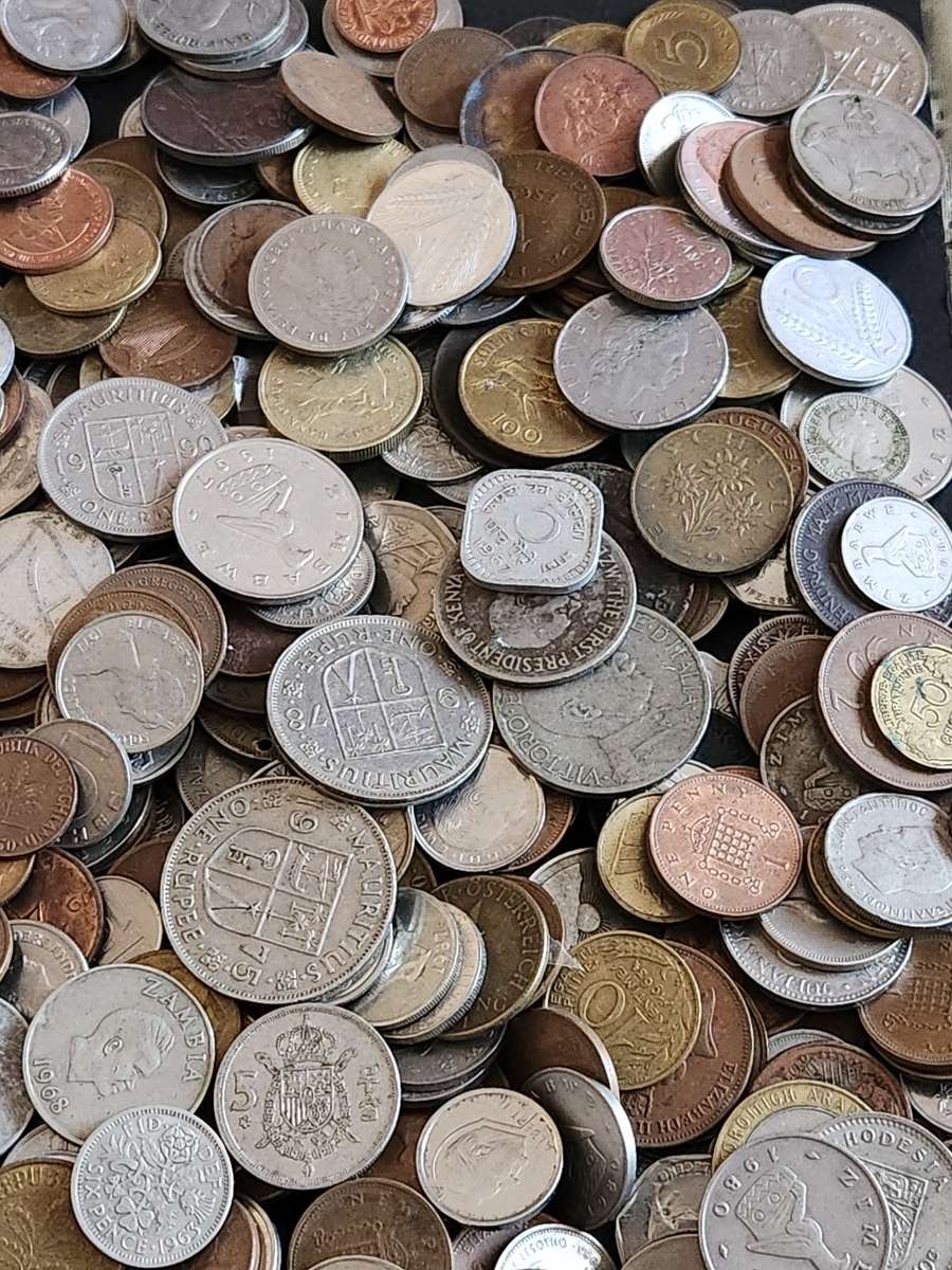 Mixed Lot of World Coins 2 kg - as per photograph