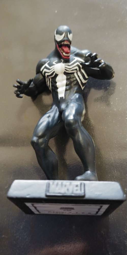 THE CLASSIC MARVEL LEAD FIGURINE COLLECTION - 116 LEAD FIGURINES