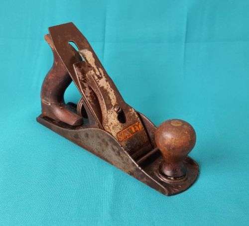 VINTAGE STANLEY BAILEY NO.4 WOODWORKING PLANE