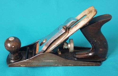 VINTAGE STANLEY BAILEY NO.3 WOODWORKING PLANE (ENGLAND)
