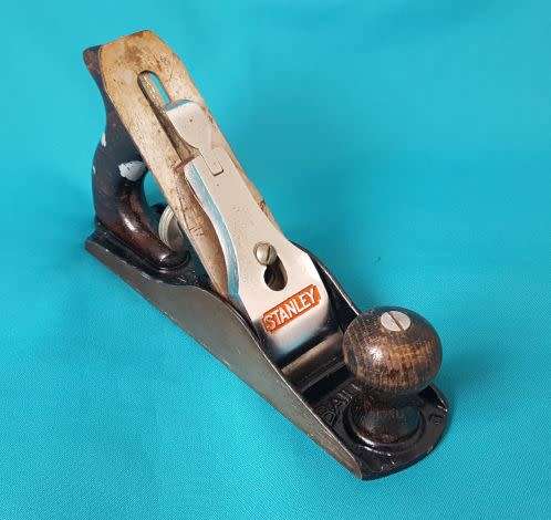 VINTAGE STANLEY BAILEY NO.3 WOODWORKING PLANE (ENGLAND)