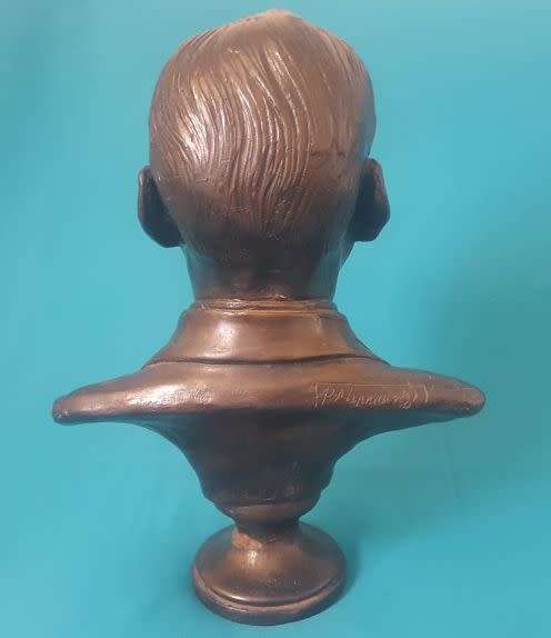ANGLO BOER WAR: LARGE GENERAL JAN SMUTS BUST, BY P. MINNAAR (1981)