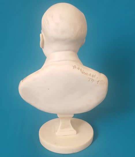 SCARCE!! DR. D.F. MALAN BUST, BY P. MINNAAR (1974)