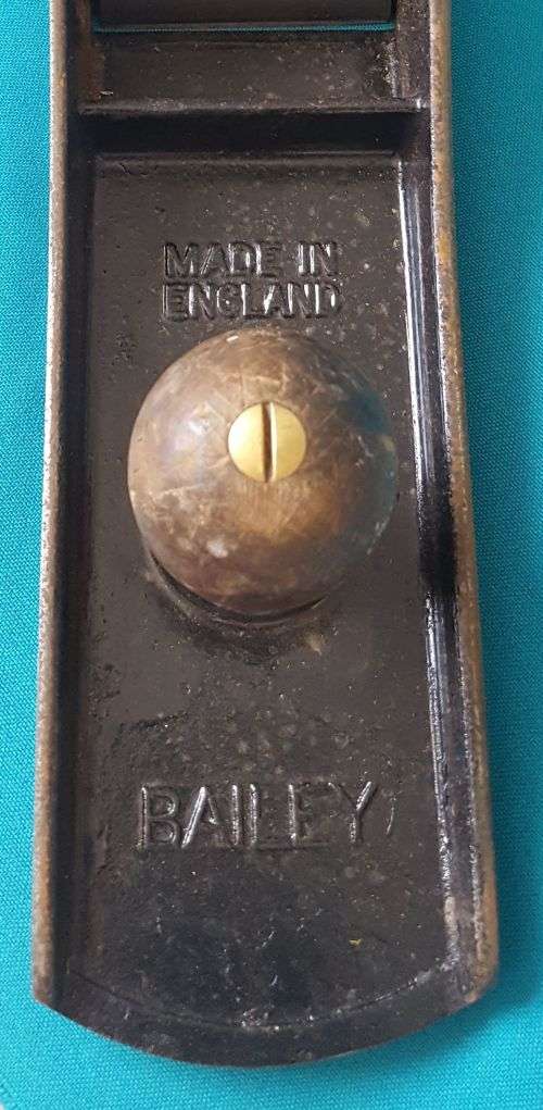 VINTAGE STANLEY BAILEY NO.7 WOODWORKING PLANE (ENGLAND)