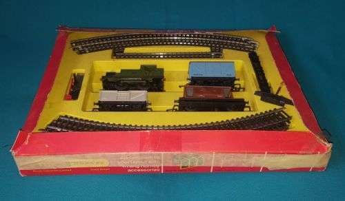 TRIANG HORNBY TRAIN SET IN BOX