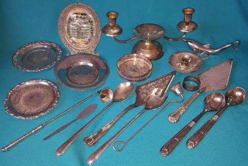 LARGE LOT OF VINTAGE SILVER PLATED ITEMS