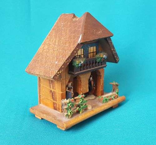 OLD WOODEN WEATHER HOUSE (HYGROMETER) >> GERMANY