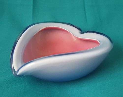 BEAUTIFUL HEART HEAVY MURANO GLASS BOWL