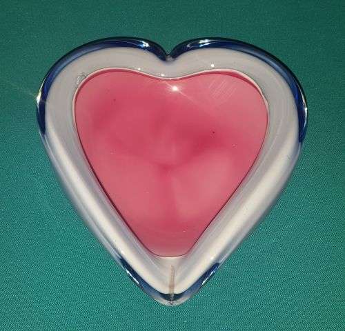BEAUTIFUL HEART HEAVY MURANO GLASS BOWL