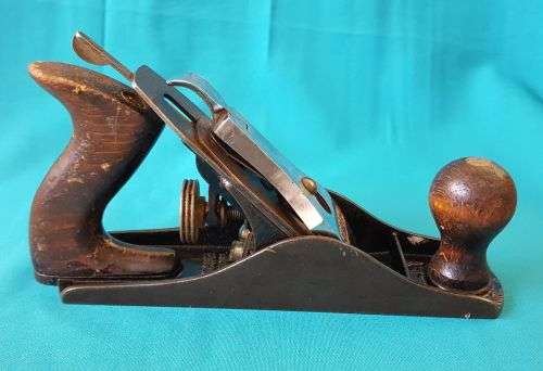 VINTAGE STANLEY BAILEY NO.3 WOODWORKING PLANE (ENGLAND)