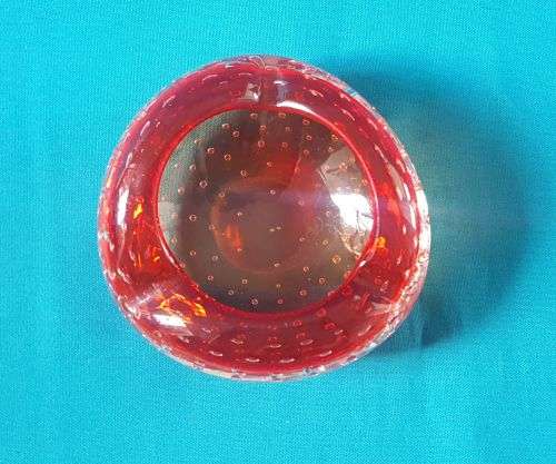 BEAUTIFUL RED MURANO BOWL / ASHTRAY WITH CONTROLLED BUBBLES