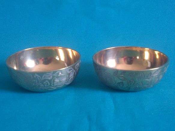 PAIR OF BRASS BOWLS >>> MADE IN INDIA