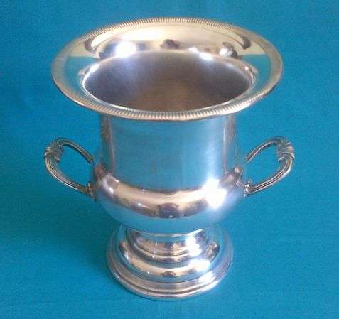 STUNNING SILVER PLATED EMESS ICE BUCKET WITH HANDLES
