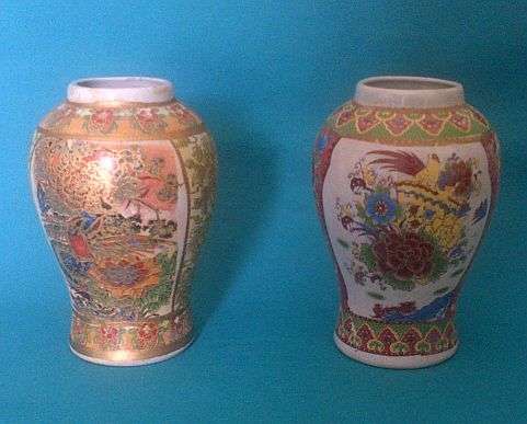 PAIR OF COLOURFUL ORIENTAL PORCELAIN VASES>>>LOVELY DETAIL