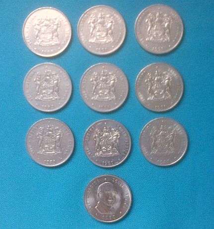 10 OLD SOUTH AFRICAN 1 RAND COINS