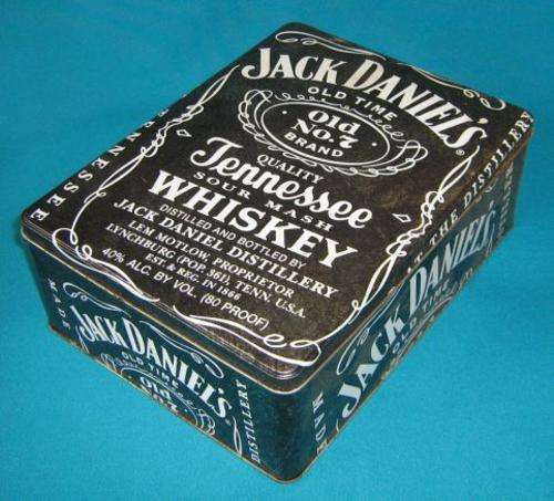 COLLECTABLE JACK DANIEL'S TIN (OLD NO.7 BRAND)