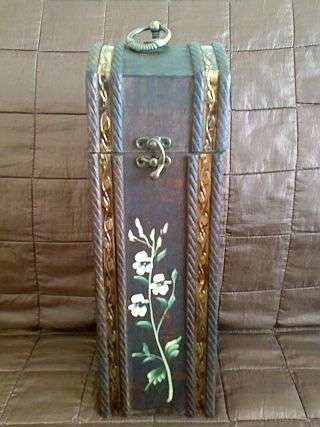 WOODEN WINE BOX WITH HAND PAINTED FLOWER DETAIL