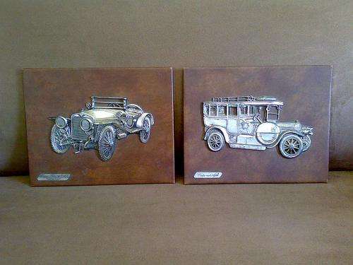 2 BEAUTIFUL VINTAGE CAR PLAQUES
