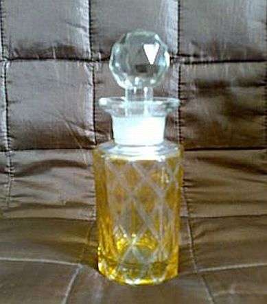 STUNNING CUT GLASS PERFUME BOTTLE
