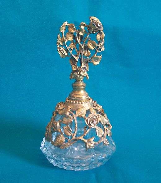 EXQUISITE CUT GLASS & GOLD PLATED ANTIQUE PERFUME BOTTLE