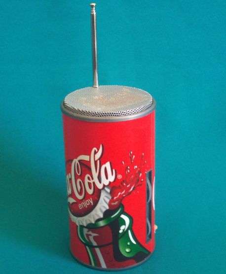 COCA-COLA CAN-SHAPED RADIO
