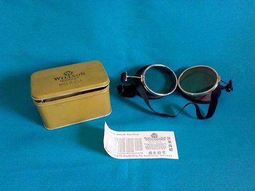 WILLSON GOGGLES IN ORIGINAL TIN