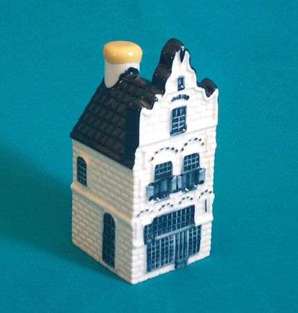 SEALED BLUE DELFT'S KLM BOLS HOUSE (NO. 20)