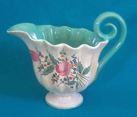 BEAUTIFUL JUG>>>FLOWER DETAIL