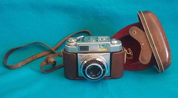 ZEISS IKON CONTINA CAMERA IN CASE