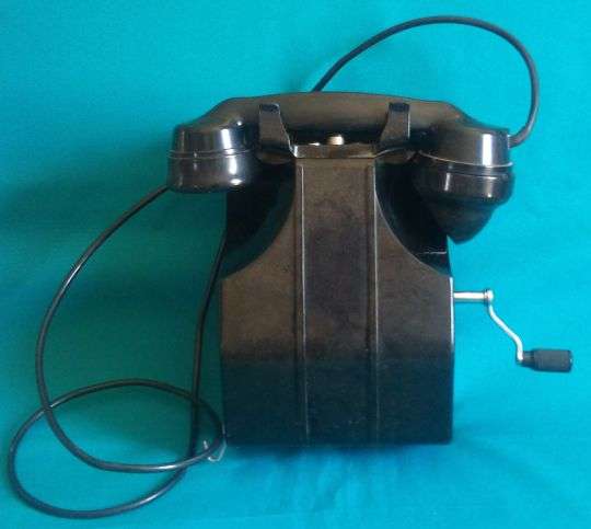 OLD HEAVY BLACK CRANK HANDLE TELEPHONE