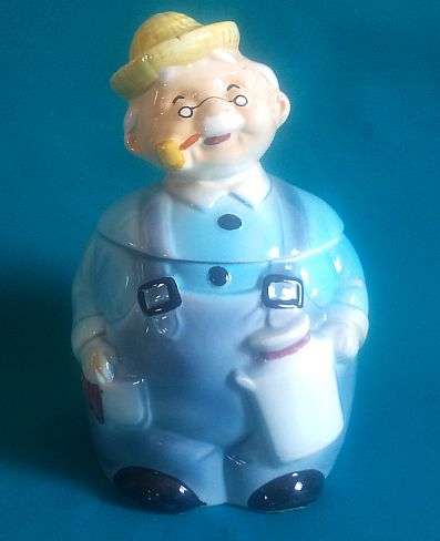 CUTE PORCELAIN COOKIE/ BISCUIT JAR