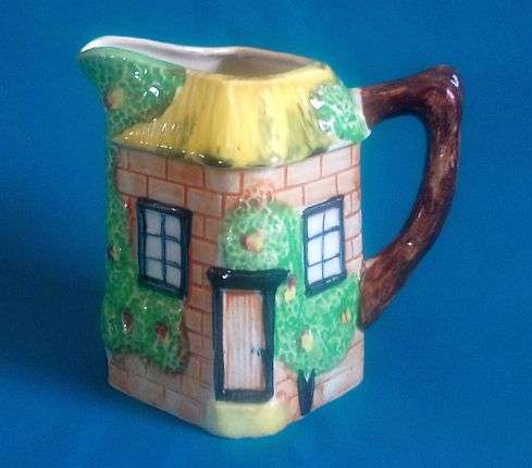 LOVELY PORCELAIN 'COTTAGE' MILK JUG