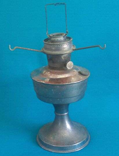 OLD ALADDIN ENGLAND OIL LAMP