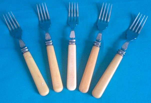 5 OLD BONE HANDLE FORKS