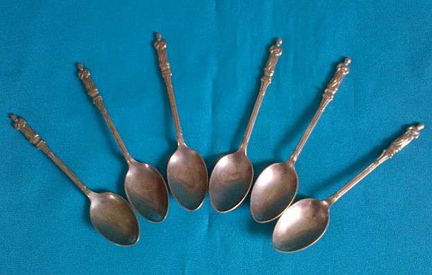 SET OF 6 E.P.N.S  APOSTLE TEA SPOONS