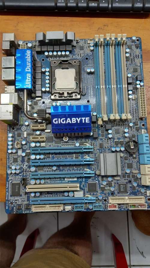 Gigabyte X58 Motherboard and Core i7 950 CPU please read