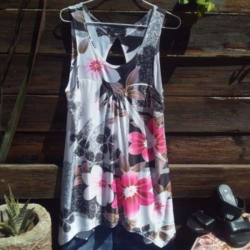 Floral Top size Medium