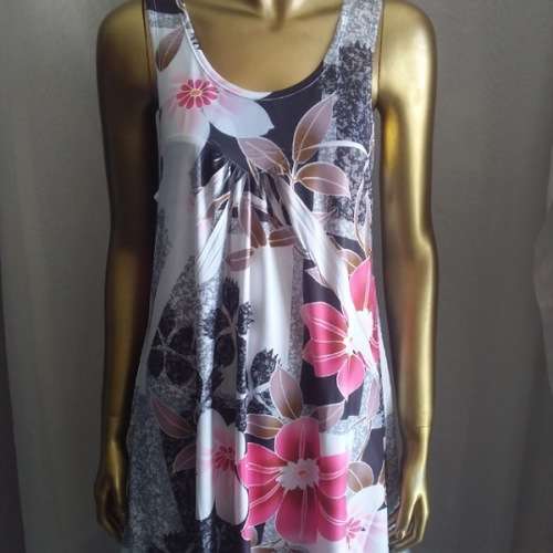 Floral Top size Medium