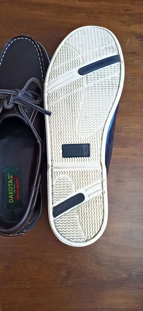 Dakota`s Brown Size 11